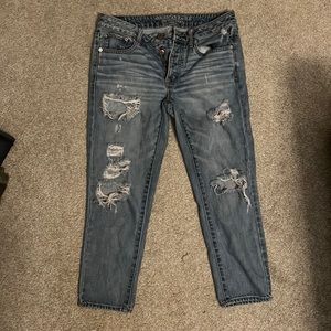 American Eagle Boy Crop (6) Distressed Jeans